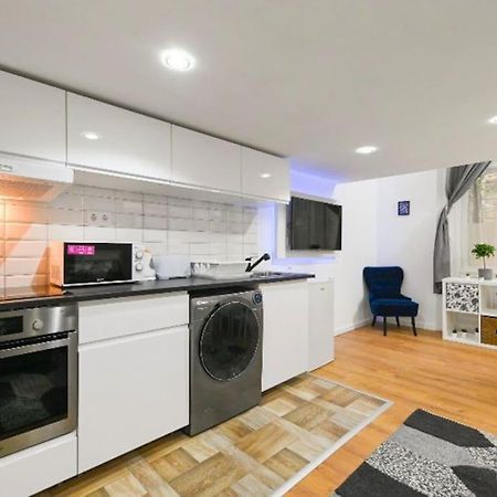 Lovely Studio Flat In Damjanich Street - Leonard Budapest Ngoại thất bức ảnh