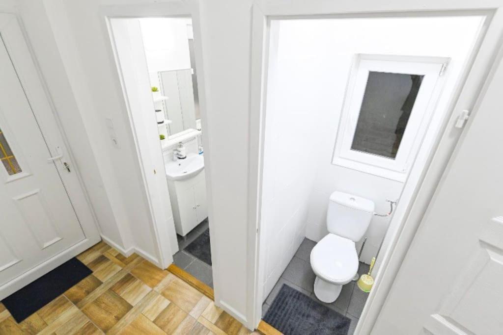 Lovely Studio Flat In Damjanich Street - Leonard Budapest Ngoại thất bức ảnh