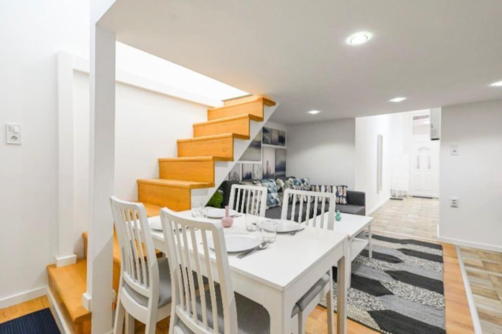 Lovely Studio Flat In Damjanich Street - Leonard Budapest Ngoại thất bức ảnh