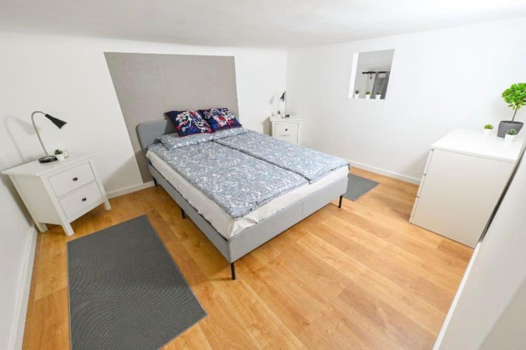 Lovely Studio Flat In Damjanich Street - Leonard Budapest Ngoại thất bức ảnh