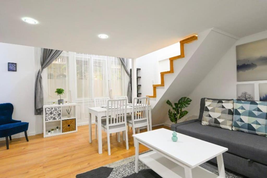 Lovely Studio Flat In Damjanich Street - Leonard Budapest Ngoại thất bức ảnh
